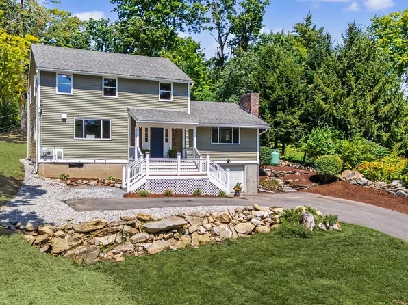 11 Wood Lane, Hollis, NH 03049
