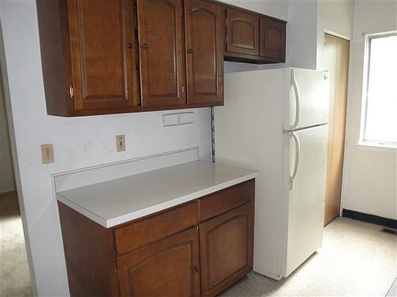 5th image of 1712 Washtenaw Ave