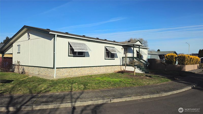 2nd image of 5309 NE 75th Avenue