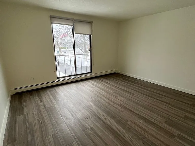 Sycamore Place Apartments — Photo 76