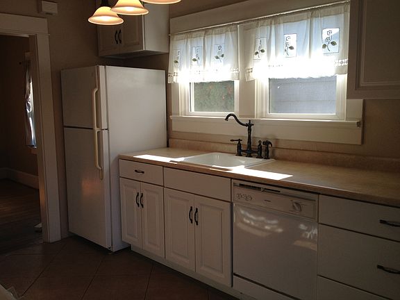 Spotless, Sunny Kitchen