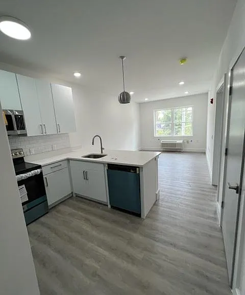 1127 Stuyvesant Ave #205 — Photo 1