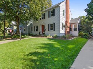 208 Woodland Ave, Bloomington, IL 61701