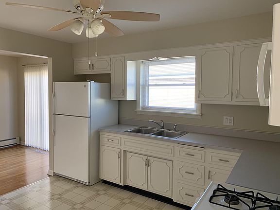 5th image of 9818 W 56th St