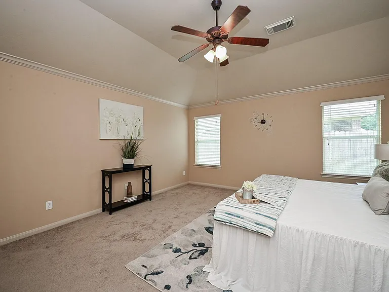 8010 Durham Run Ln — Photo 18