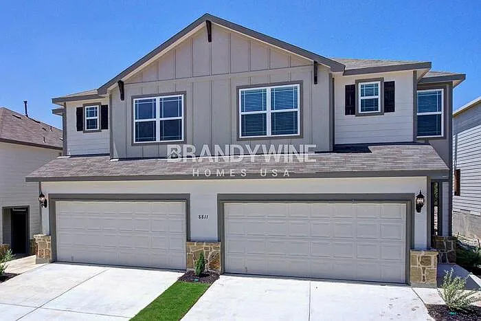 3 bed, 2.5 bath, 1691 sqft, $1,832 — Photo 2