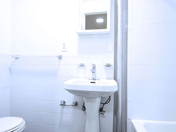 5th image of 531 W 179th St APT 4
