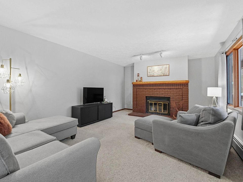 1st image of 3906 Sherwood Forest Dr