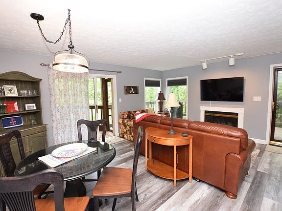 2nd image of 9742 S Harbour Pointe Dr