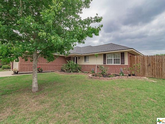 3rd image of 116 Portsmouth Cir