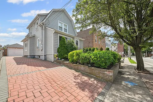 13 Herbert Ave Photo 1