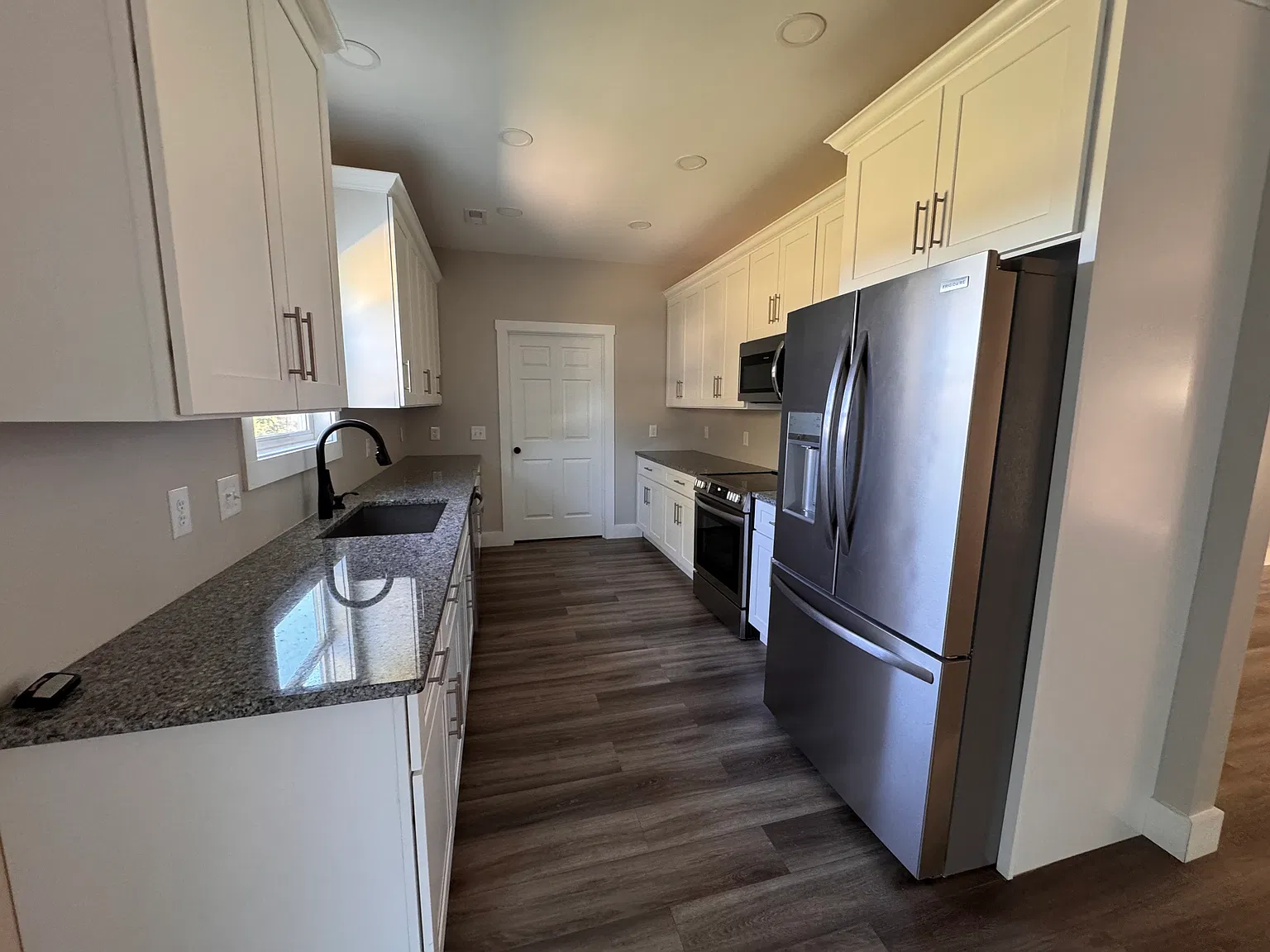 3 bed, 1521 sqft, $2,000 — Photo 3