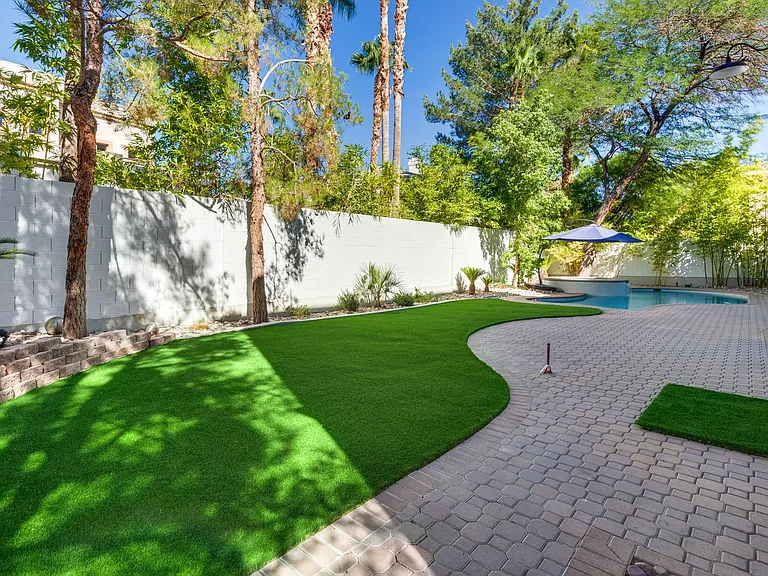 628 Edgebrook Dr — Photo 60