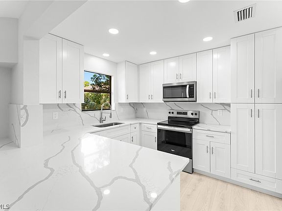 4th image of 11232 San Sebastian Ln