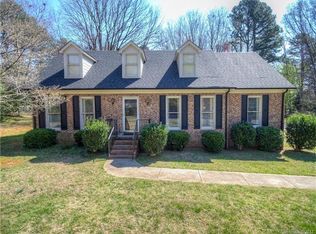 224 Charing Cross Dr, Matthews, NC 28105