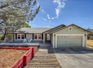 16561 Hacienda Ct, Hidden Valley Lake, CA 95467