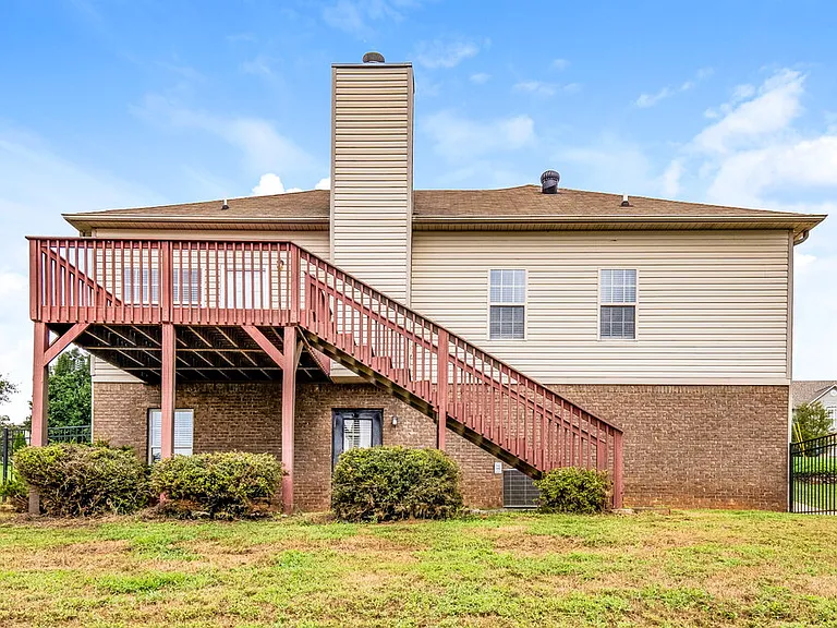 310 Hidden Ridge Dr — Photo 17