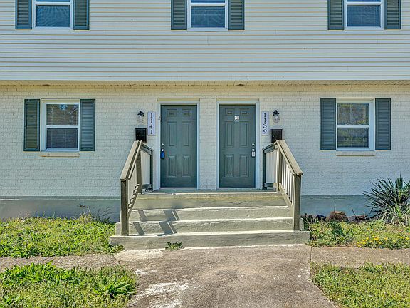 4th image of 1141 12th St SE