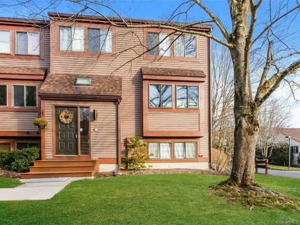 16 Wickhams Fancy #16, Canton, CT 06019