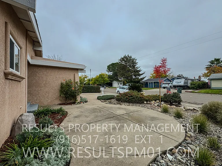 5636 Butano Way — Photo 6