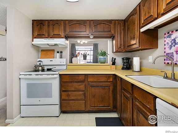 4th image of 2924 Ross Drive #26