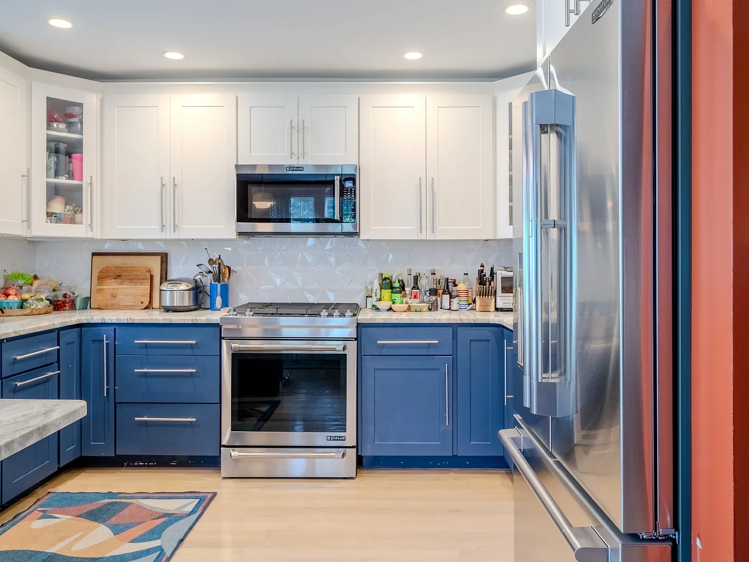 3 bed, 3.5 bath, 1674 sqft, $4,300 — Photo 4