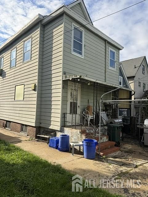 1st image of 770 Gadek Pl