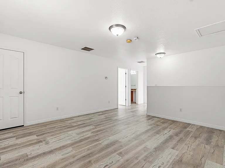 2156 E Frontier St — Photo 18