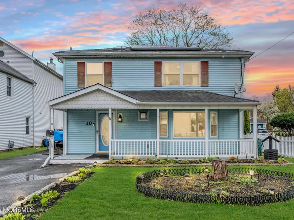 10 Harrison Avenue, Englishtown, NJ 07726