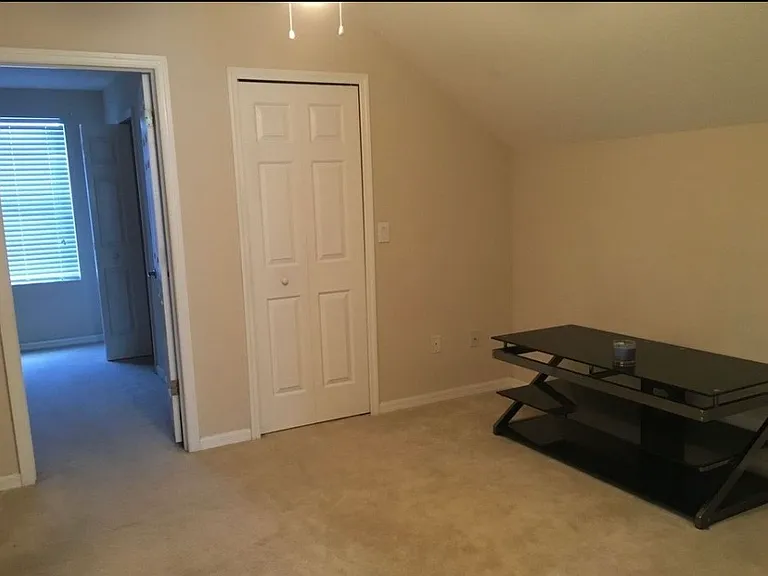 10866 Newbridge Dr — Photo 10