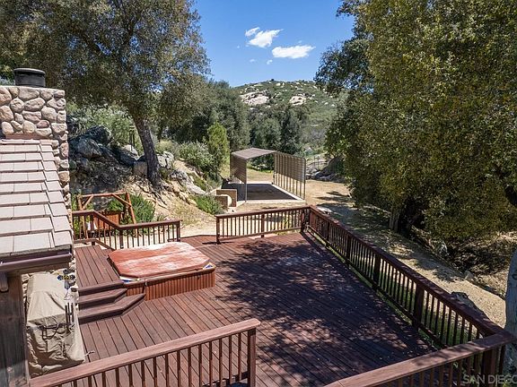 4th image of 25066 Manzanita Ln