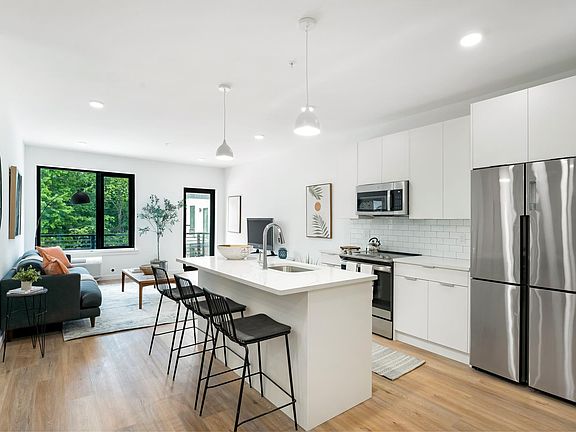 2nd image of 803 South Ave #2B-2Ba-1073Sqft