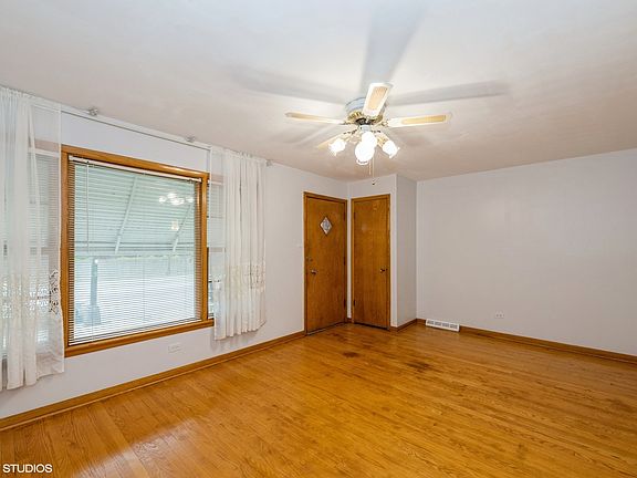 2nd image of 3709 N Narragansett Ave