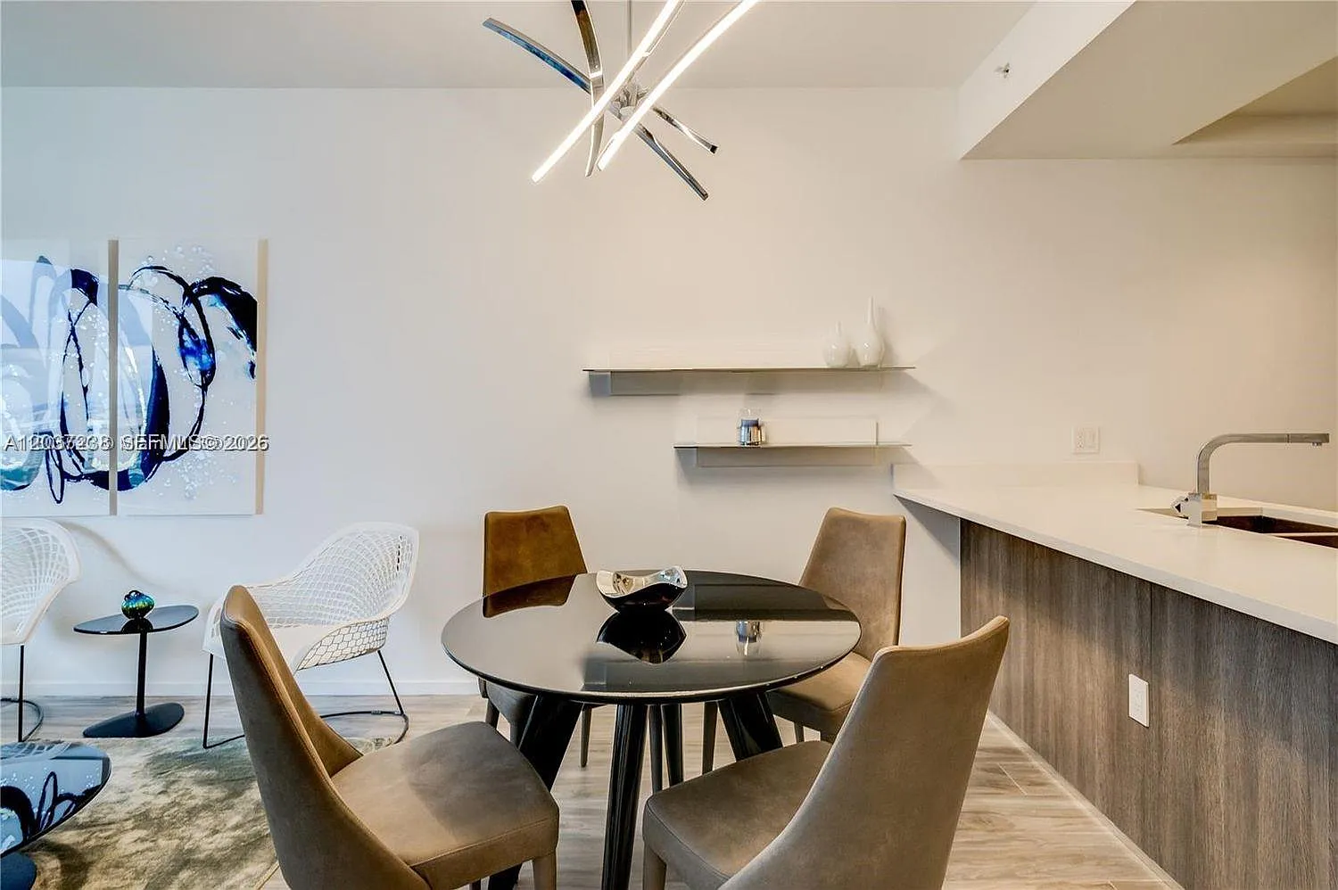 801 Sma Residences Condo — Photo 3