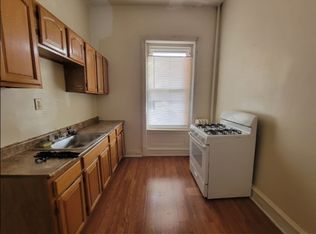 247 S 5th St #1F, Reading, PA 19602