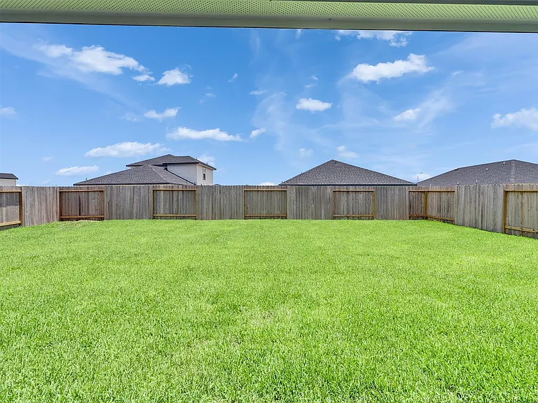 9011 Serene Haven Ln — Photo 25