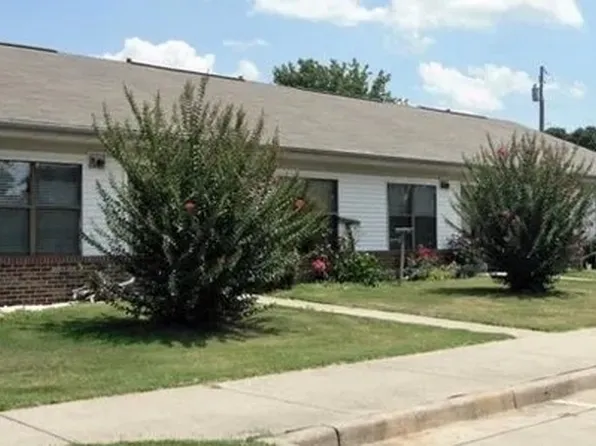 805 Long St #104, Newark, AR 72562