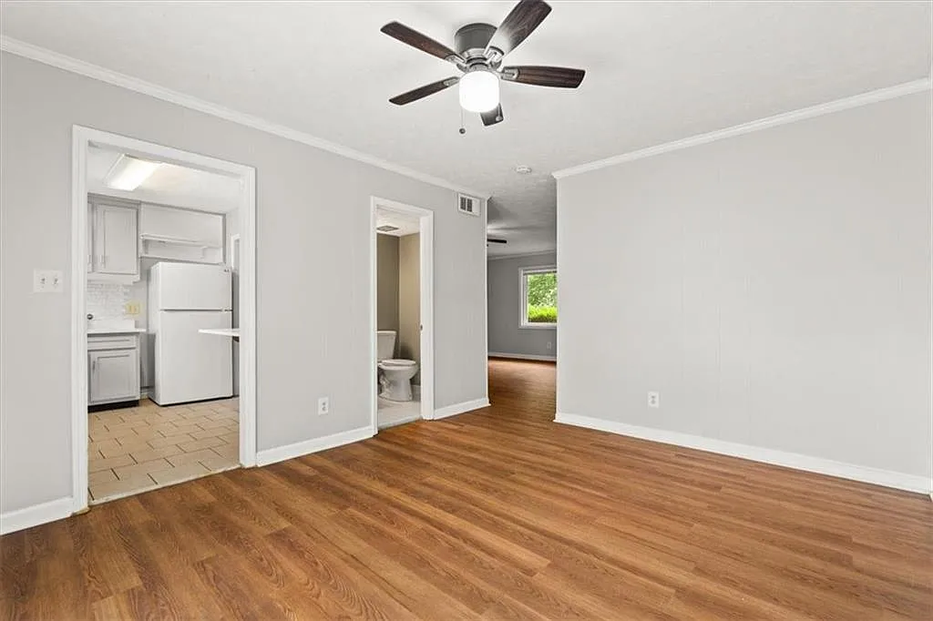 2 bed, 2.5 bath, 1392 sqft, $1,770 — Photo 4