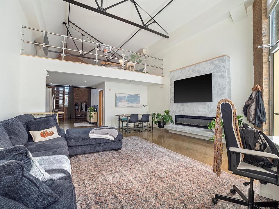 1st image of 3059 North Weil STREET #123