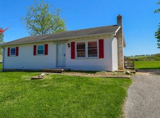 4644 View Dr, Spring Grove, PA 17362