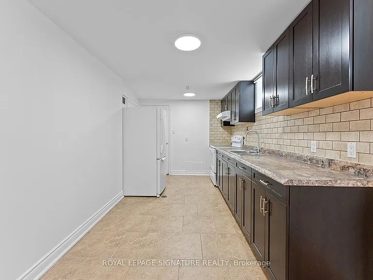 502 Westmount Ave #LOWER — Photo 9