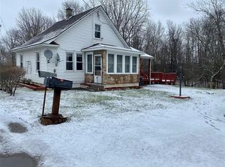 4251 S Gravel Rd, Medina, NY 14103