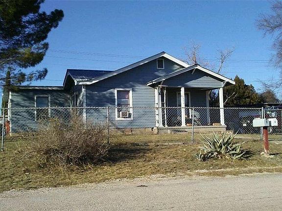 3rd image of 1008 W Ave E