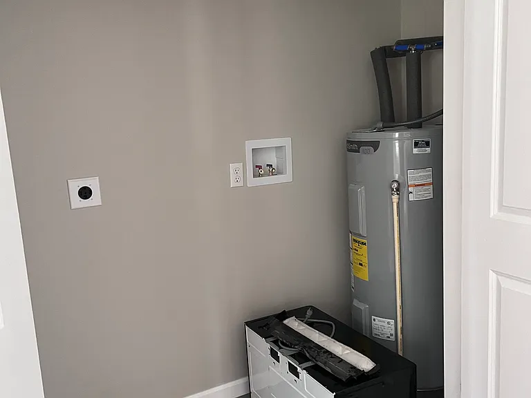 804 Maple Ct — Photo 6