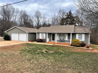 2240 Betts Ln, Newton, NC, 28658