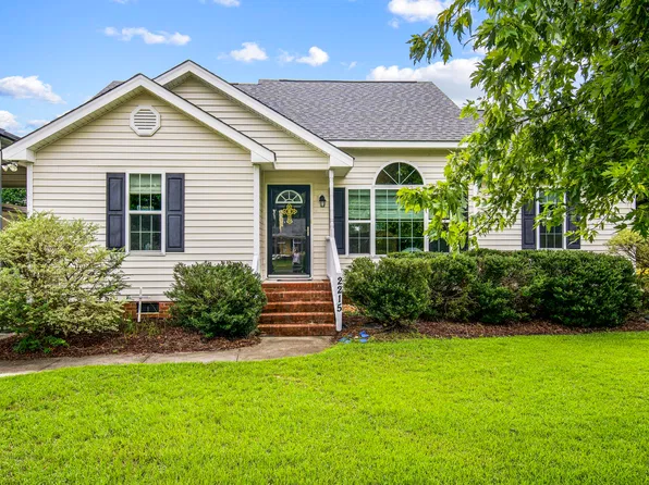2215 Sumter Dr, Garner, NC 27529