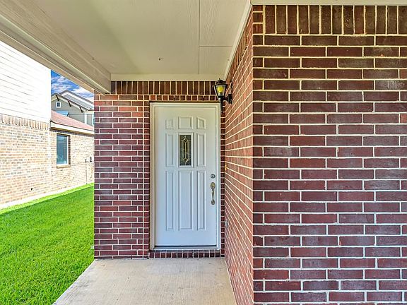 3rd image of 24622 Cornell Park Ln