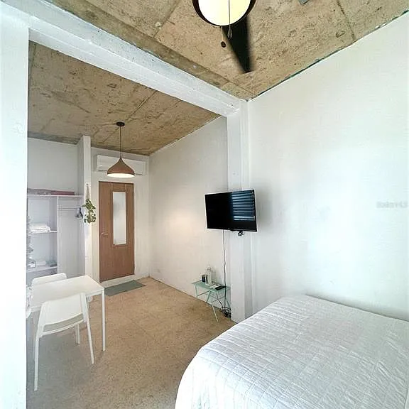205 Las Flores — Photo 7