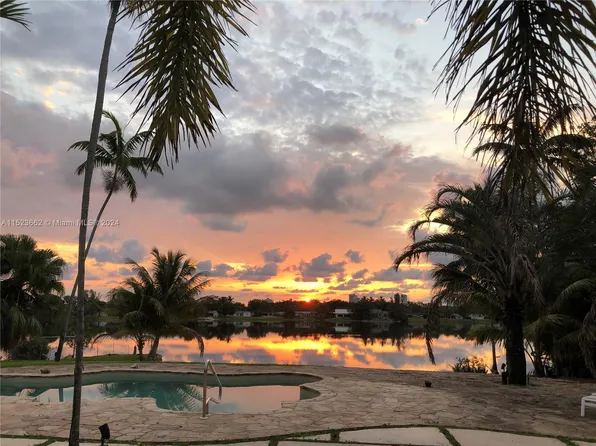 19001 NE 18th Ave, Miami, FL 33179