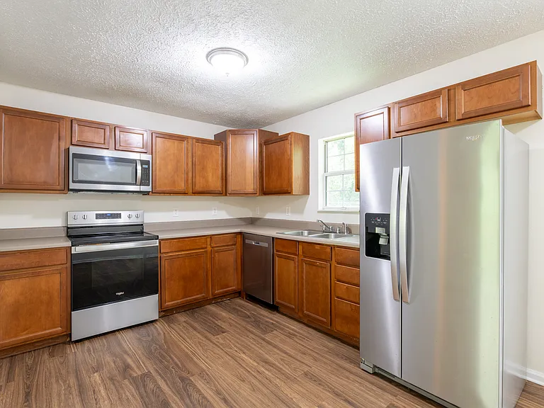 320 Beechwood Dr — Photo 8